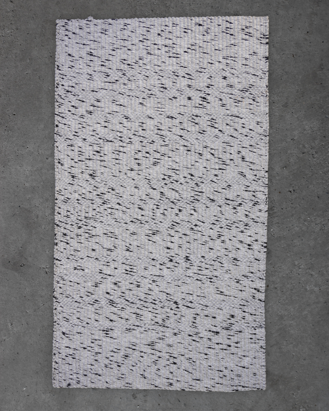 Ficus — Light grey with charcoal fleck