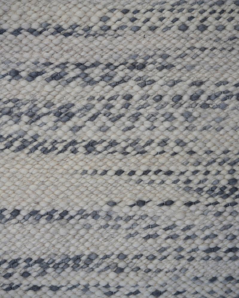 Makalani — Blue & White