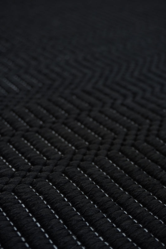 Ficus Polypropylene Rug In Black